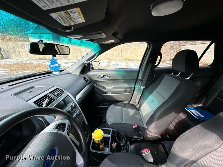 image for item DU9563 2013 Ford Explorer Police Interceptor SUV