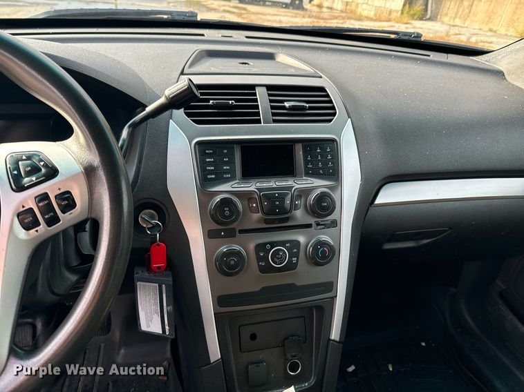 image for item DU9563 2013 Ford Explorer Police Interceptor SUV