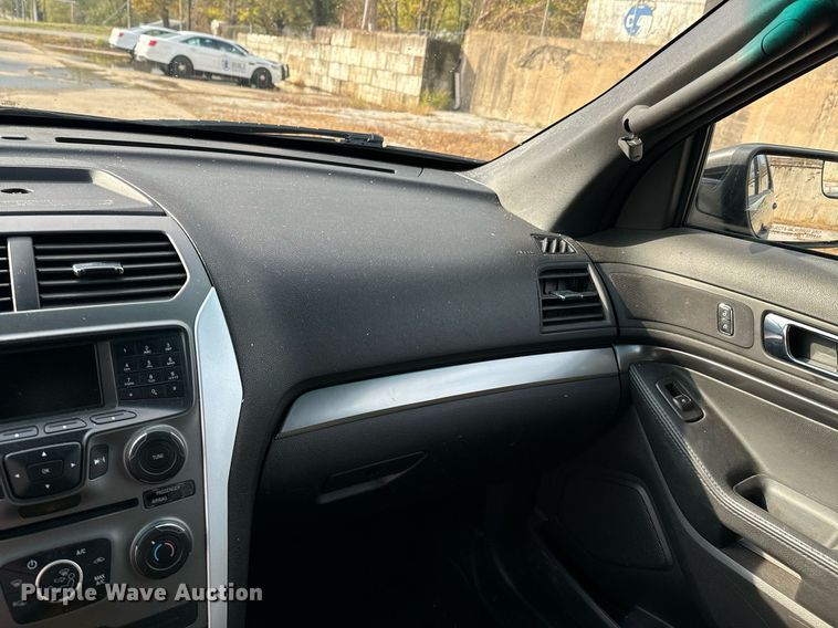 image for item DU9563 2013 Ford Explorer Police Interceptor SUV