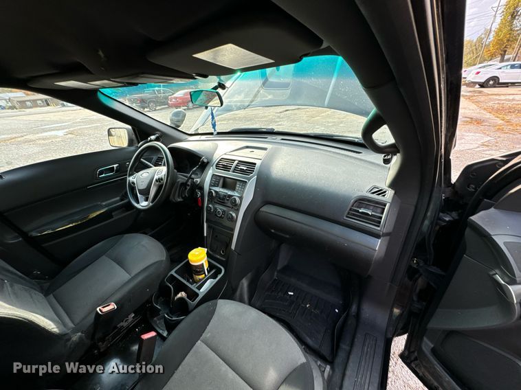 image for item DU9563 2013 Ford Explorer Police Interceptor SUV