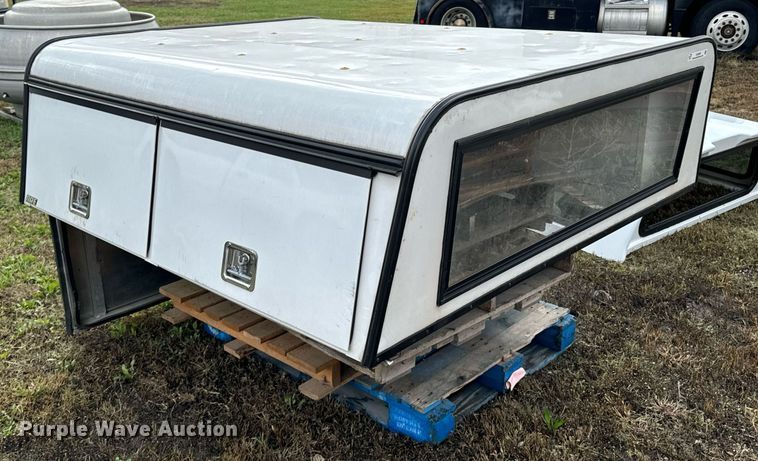 image for item DU9569 ARE pickup truck topper