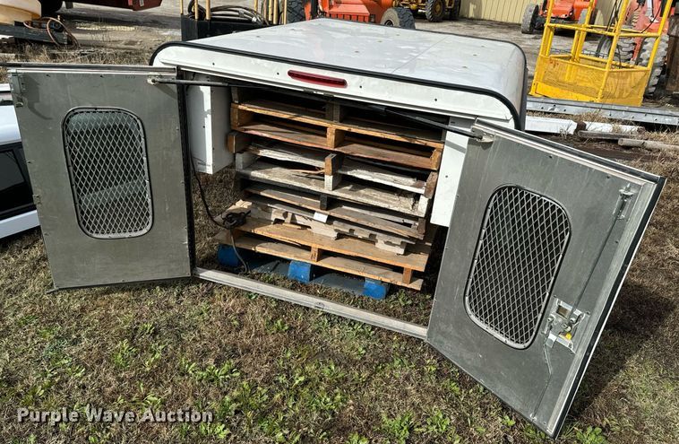 image for item DU9569 ARE pickup truck topper