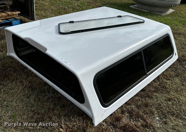 image for item DU9570 Leer pickup truck topper