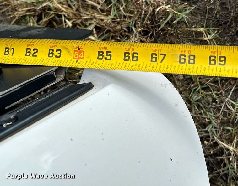 image for item DU9570 Leer pickup truck topper