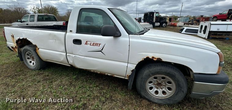 image for item DU9584 2005 Chevrolet Silverado 1500 pickup truck