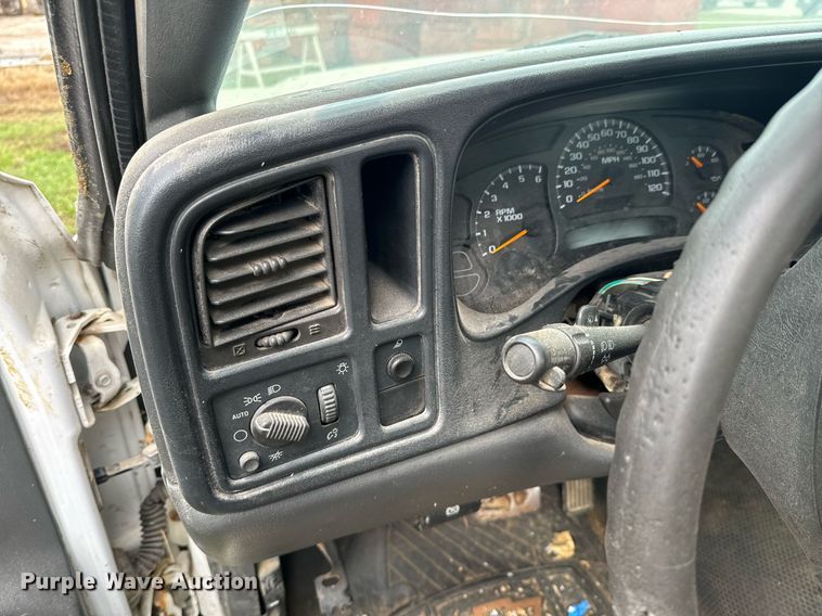 image for item DU9584 2005 Chevrolet Silverado 1500 pickup truck