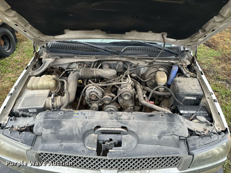 image for item DU9584 2005 Chevrolet Silverado 1500 pickup truck