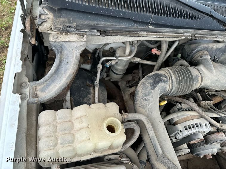 image for item DU9584 2005 Chevrolet Silverado 1500 pickup truck