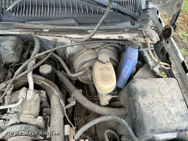 image for item DU9584 2005 Chevrolet Silverado 1500 pickup truck