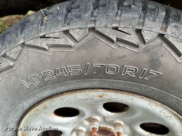 image for item DU9584 2005 Chevrolet Silverado 1500 pickup truck