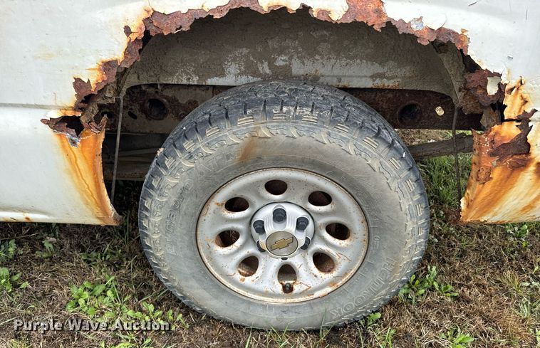 image for item DU9584 2005 Chevrolet Silverado 1500 pickup truck