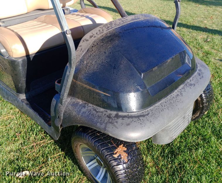 image for item DW0842 2016 Club Car Precedent I2 HF golf cart