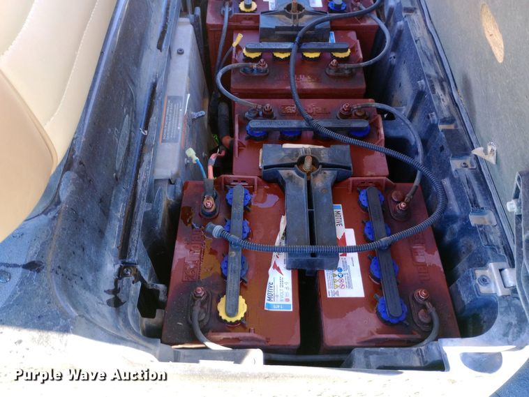 image for item DW0842 2016 Club Car Precedent I2 HF golf cart