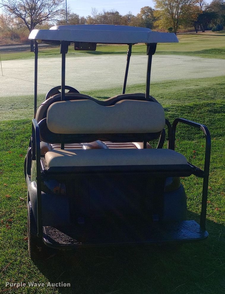 image for item DW0843 2017 Club Car Precedent I2 HF golf cart