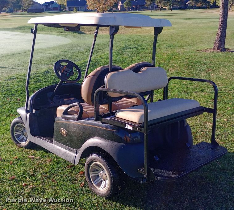 image for item DW0843 2017 Club Car Precedent I2 HF golf cart