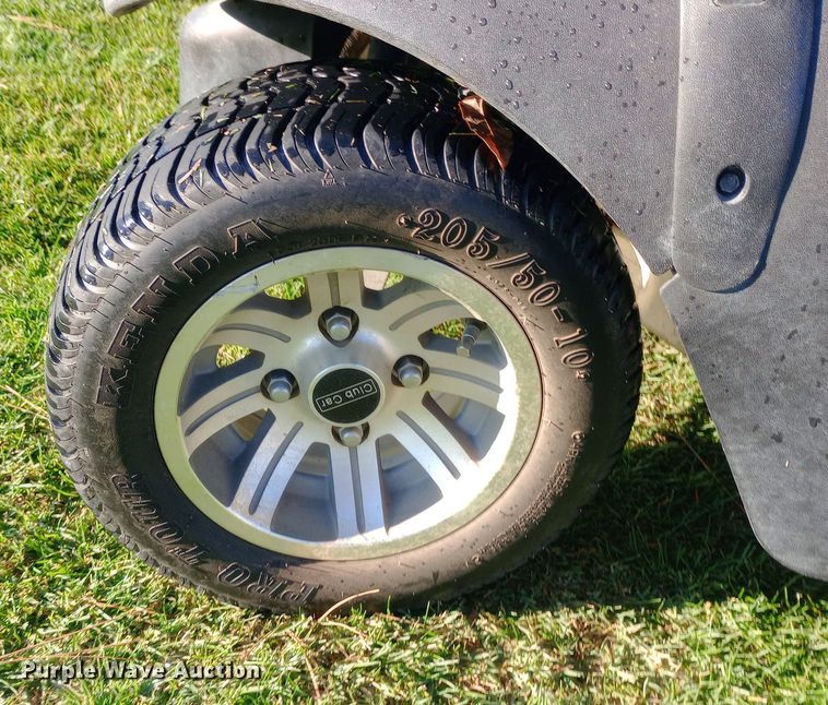 image for item DW0843 2017 Club Car Precedent I2 HF golf cart