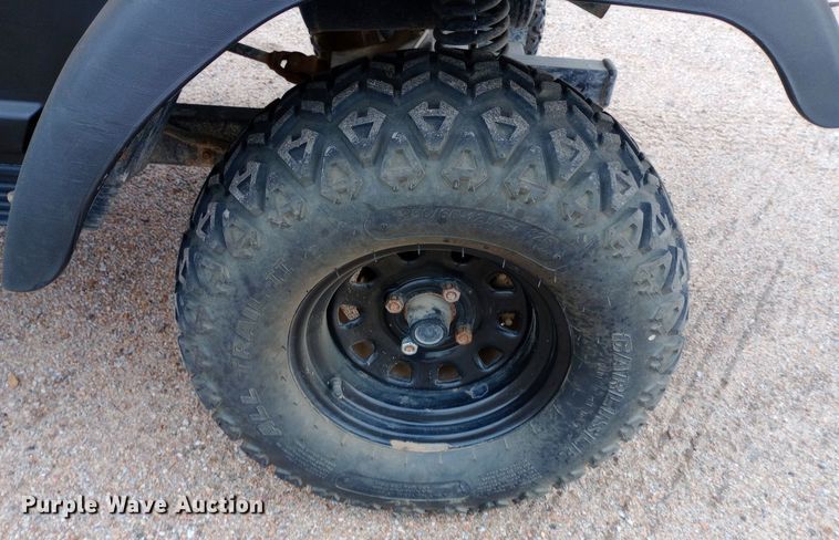 image for item DW0851 2007 Club Car XRT1550 utility vehicle