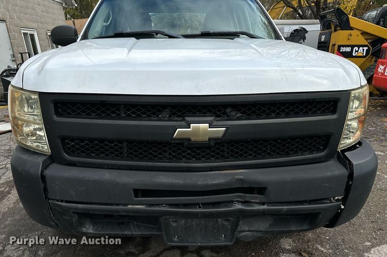 image for item DW2397 2009 Chevrolet Silverado 1500 Ext. Cab pickup truck