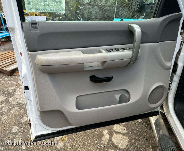 image for item DW2397 2009 Chevrolet Silverado 1500 Ext. Cab pickup truck