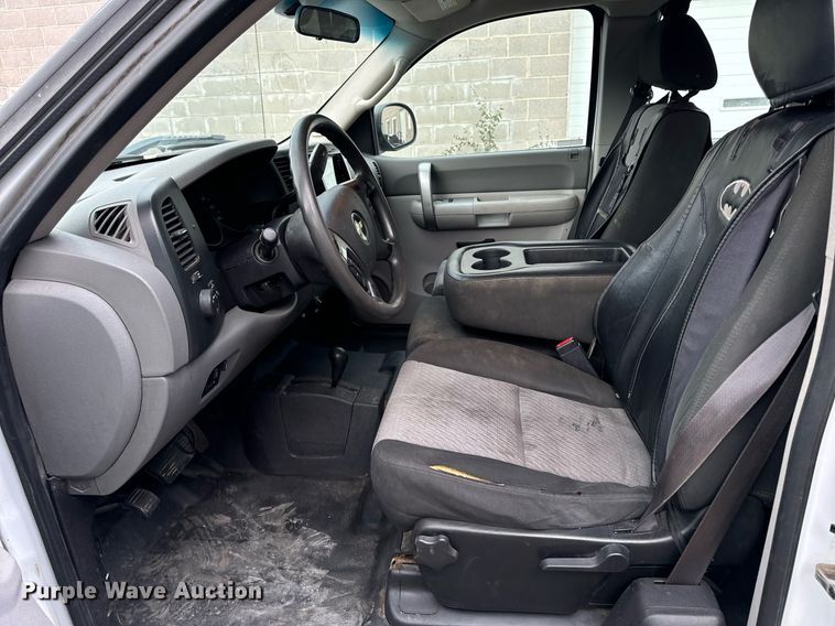 image for item DW2397 2009 Chevrolet Silverado 1500 Ext. Cab pickup truck