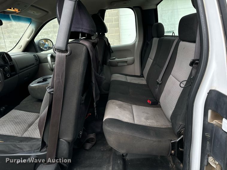 image for item DW2397 2009 Chevrolet Silverado 1500 Ext. Cab pickup truck