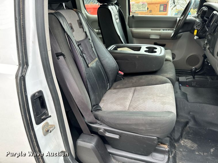 image for item DW2397 2009 Chevrolet Silverado 1500 Ext. Cab pickup truck