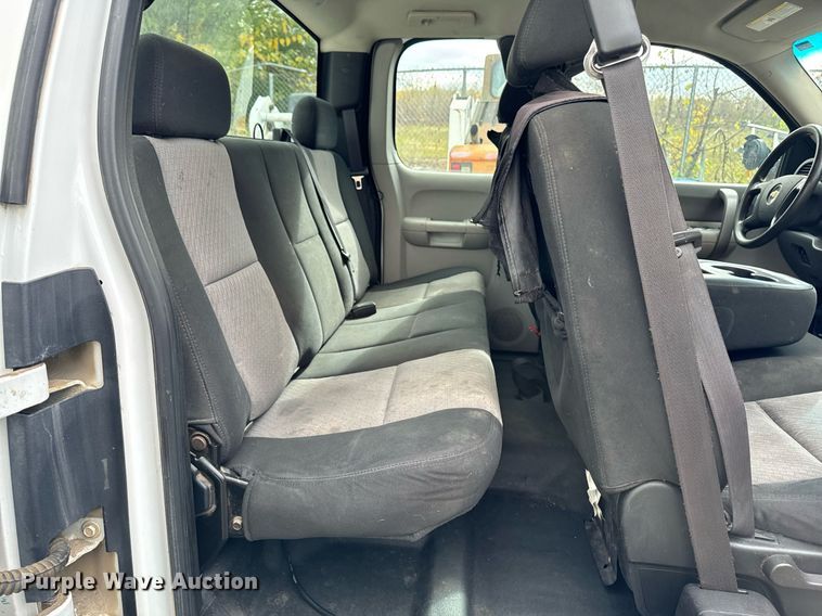 image for item DW2397 2009 Chevrolet Silverado 1500 Ext. Cab pickup truck