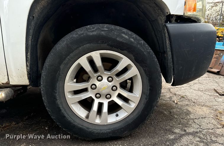 image for item DW2397 2009 Chevrolet Silverado 1500 Ext. Cab pickup truck