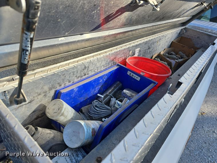 image for item DW3863 2013 Chevrolet Silverado 1500 pickup truck