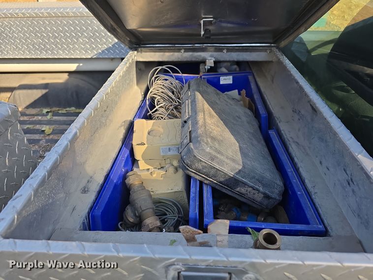 image for item DW3863 2013 Chevrolet Silverado 1500 pickup truck