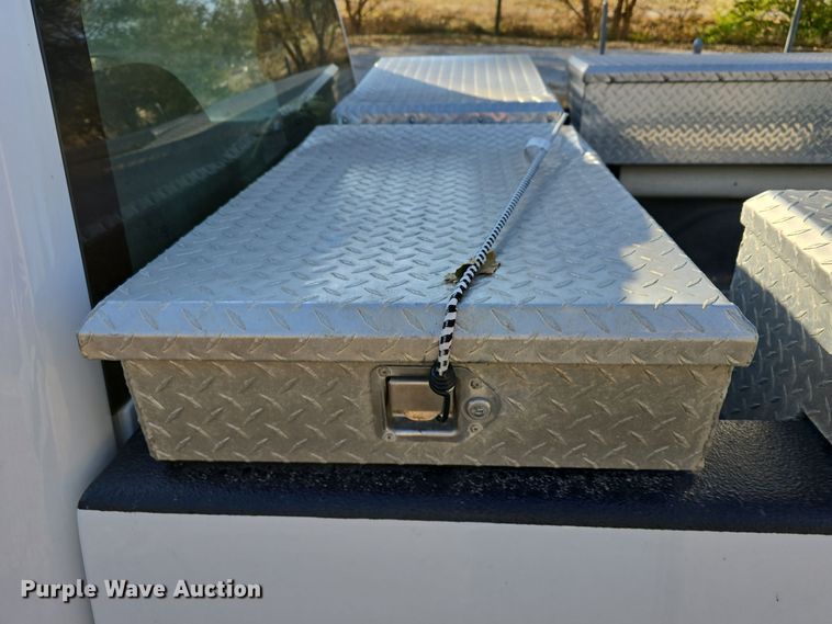 image for item DW3863 2013 Chevrolet Silverado 1500 pickup truck