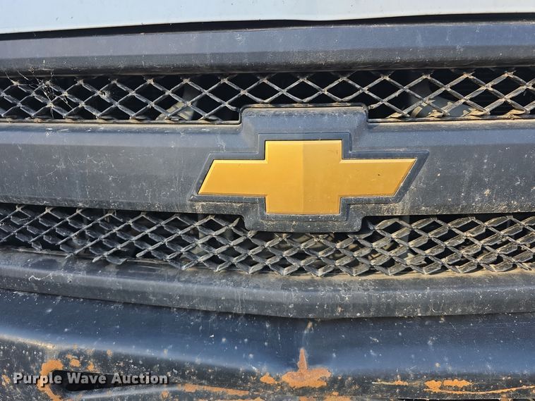 image for item DW3863 2013 Chevrolet Silverado 1500 pickup truck