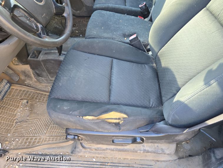 image for item DW3863 2013 Chevrolet Silverado 1500 pickup truck