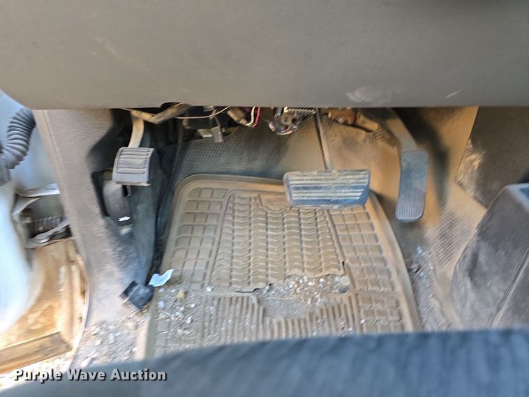 image for item DW3863 2013 Chevrolet Silverado 1500 pickup truck