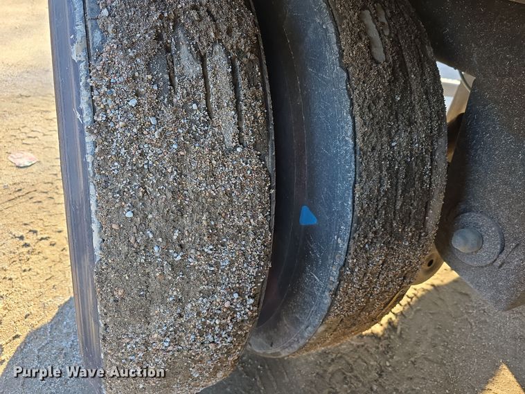 image for item DW3965 2009 Great Dane SUP-1114-11053 refrigerated van trailer