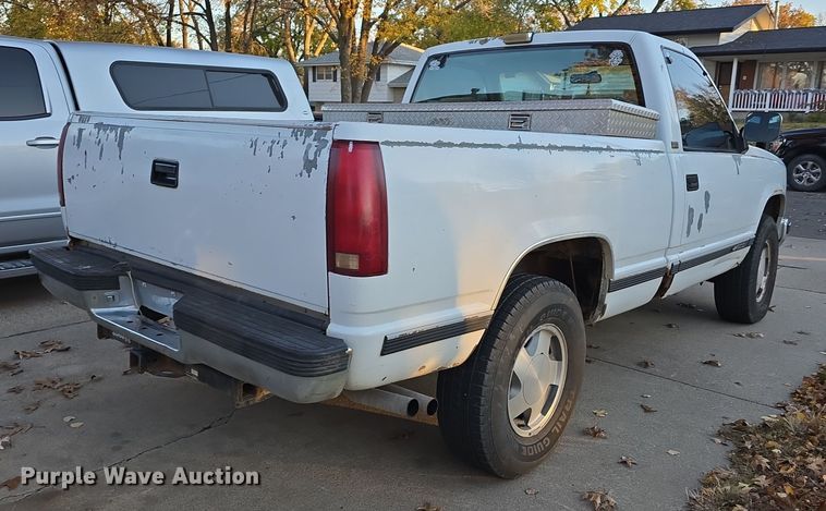 image for item DW3974 1993 Chevrolet K1500 pickup truck