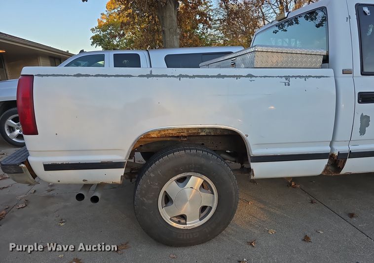 image for item DW3974 1993 Chevrolet K1500 pickup truck