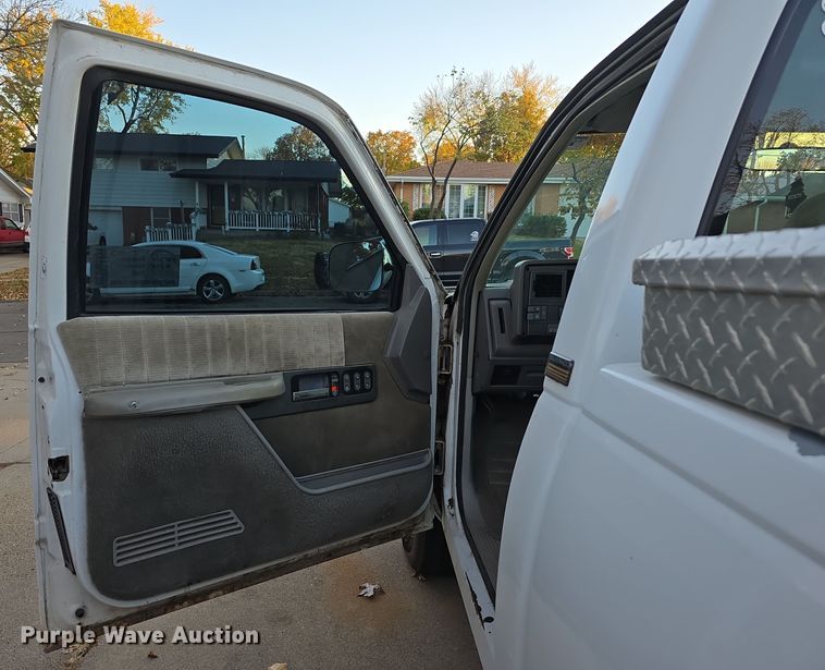 image for item DW3974 1993 Chevrolet K1500 pickup truck