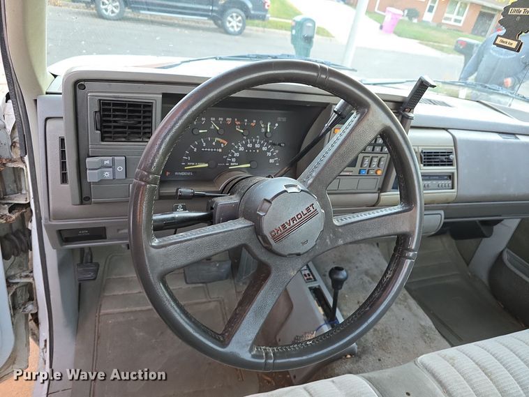 image for item DW3974 1993 Chevrolet K1500 pickup truck