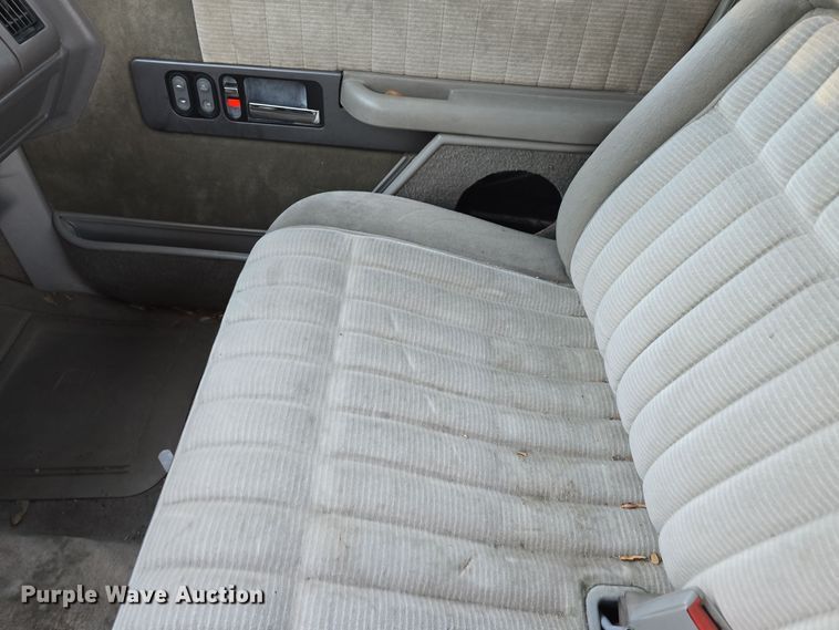 image for item DW3974 1993 Chevrolet K1500 pickup truck