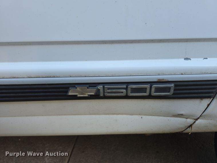 image for item DW3974 1993 Chevrolet K1500 pickup truck
