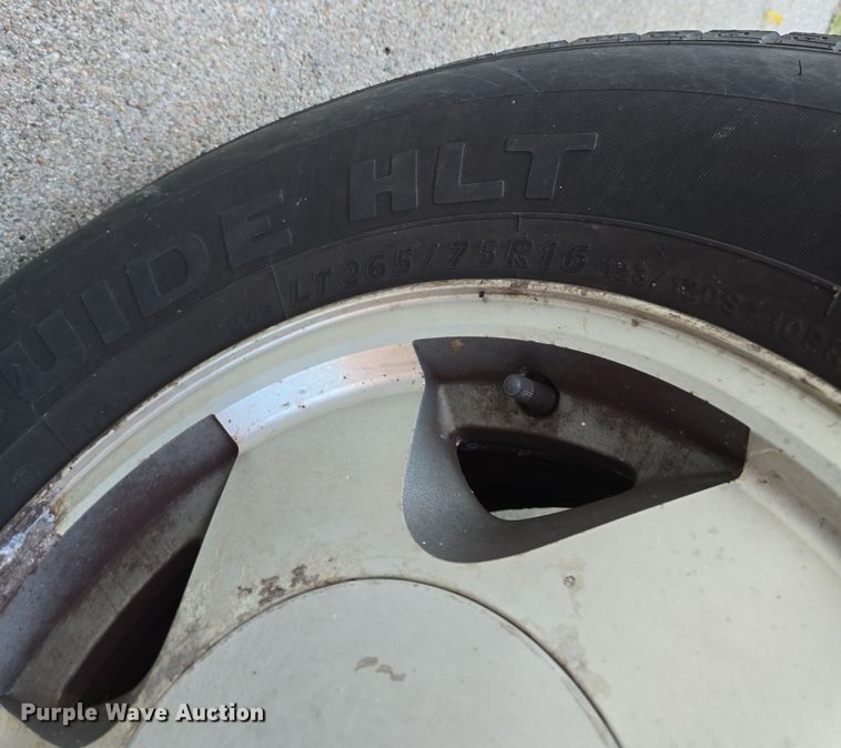 image for item DW3974 1993 Chevrolet K1500 pickup truck