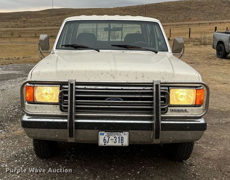 image for item DX3756 1989 Ford F350 Crew Cab pickup truck