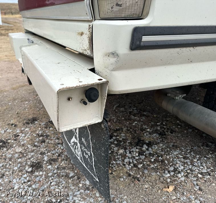 image for item DX3756 1989 Ford F350 Crew Cab pickup truck