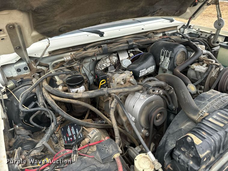 image for item DX3756 1989 Ford F350 Crew Cab pickup truck