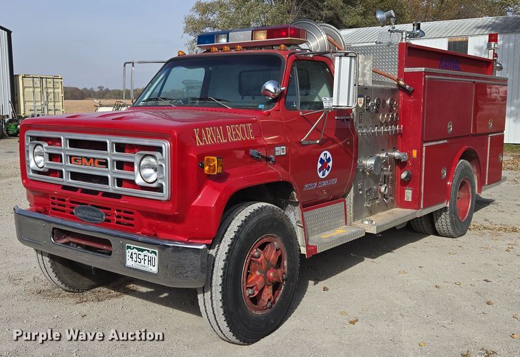 image for item EE8691 1985 GMC  7000 pumper fire truck