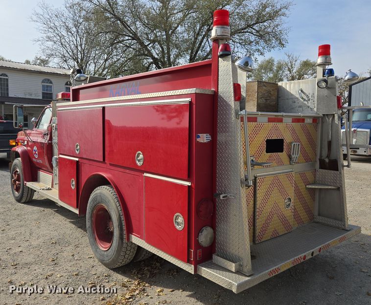 image for item EE8691 1985 GMC  7000 pumper fire truck