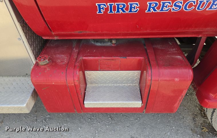 image for item EE8691 1985 GMC  7000 pumper fire truck