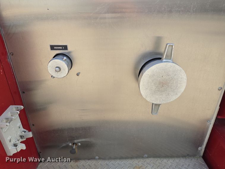 image for item EE8691 1985 GMC  7000 pumper fire truck