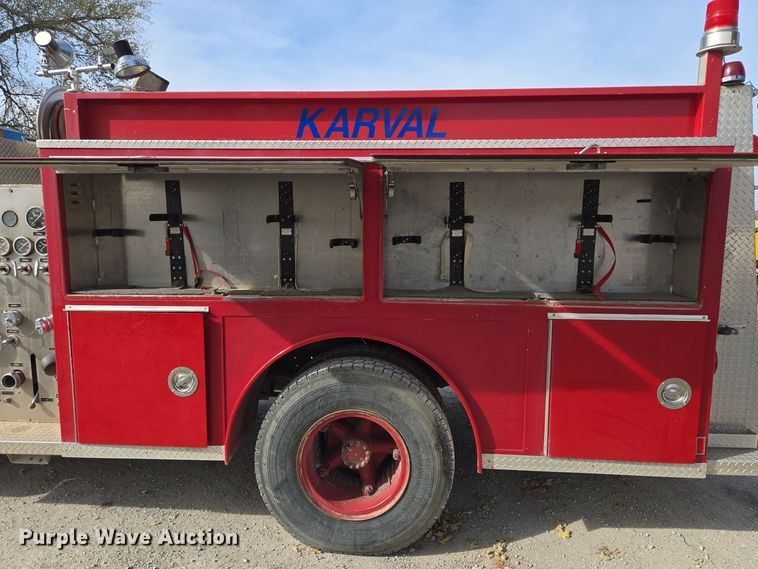 image for item EE8691 1985 GMC  7000 pumper fire truck